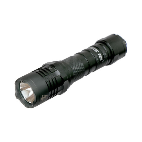Lampe Nitecore P20i : Puissance et Sécurité pour Vos Aventures