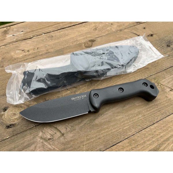 Couteau KA-BAR BK2 : Robustesse et Performance pour Aventuriers