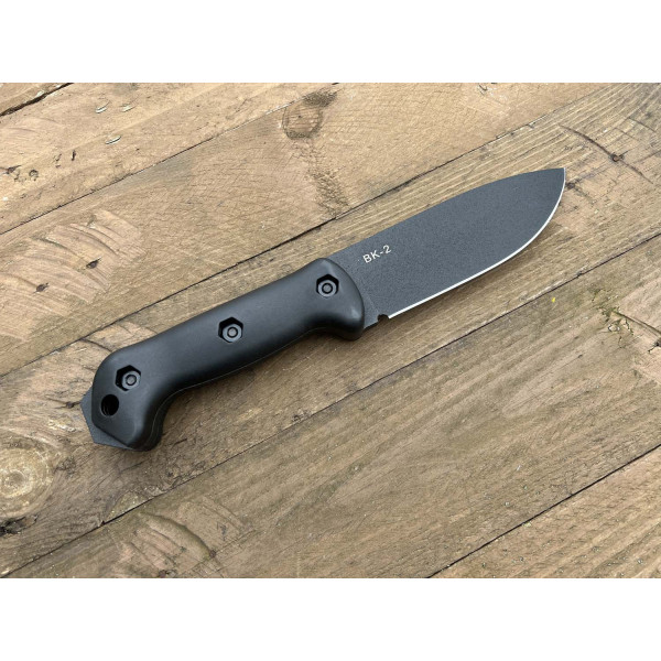Couteau KA-BAR BK2 : Robustesse et Performance pour Aventuriers