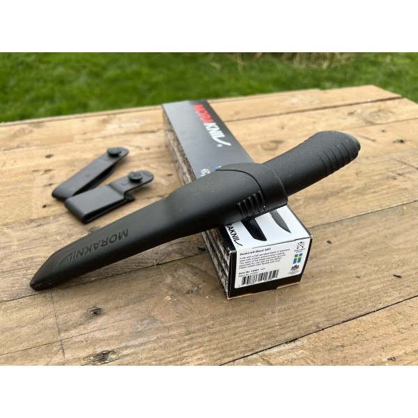 Couteau MORA Bushcraft Black SRT 12491 : Fiabilité Suédoise