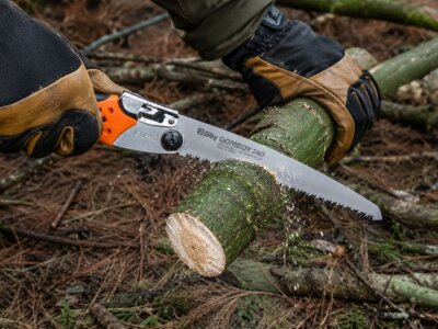 Scie Pliante Survie : L'Outil Compact pour Couper du Bois en Forêt
